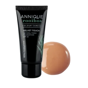 Velvet Touch Natural Foundation: Cream Beige 30ml