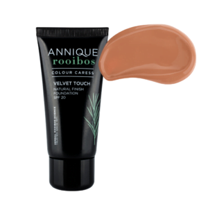 Velvet Touch Natural Foundation: Natural Beige 30ml